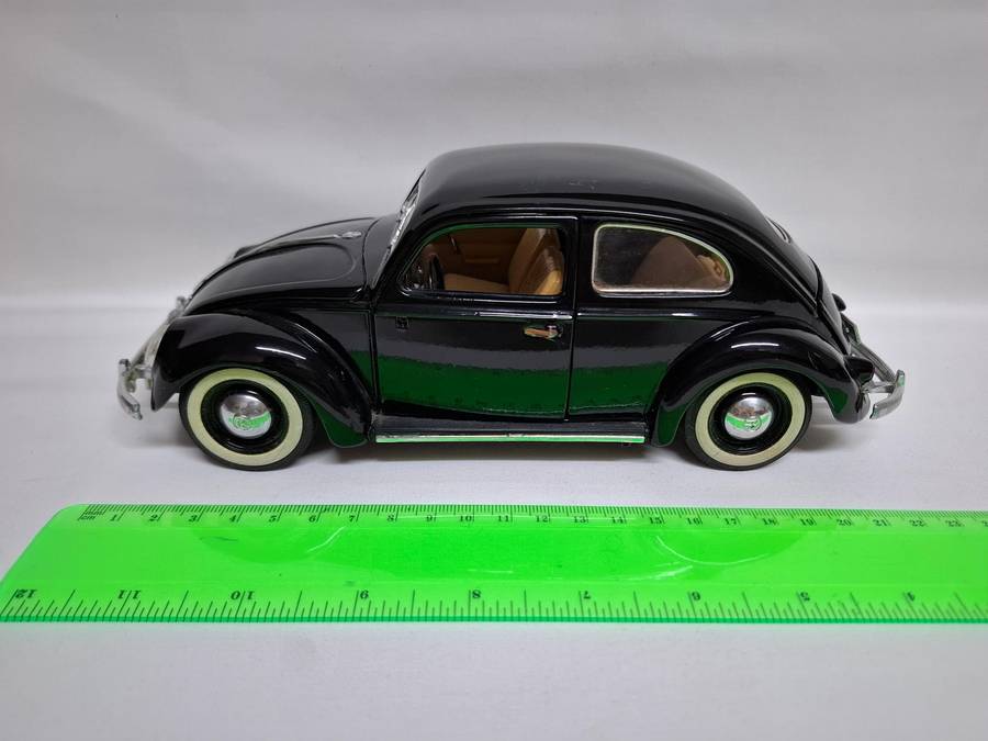 Vintage Bburago 1955 Volkswage Käfer Beetle Die Cast Model 1:18 Scale - Excellent Condition