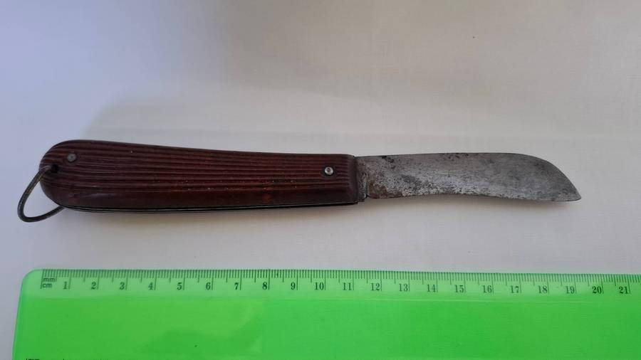 Stunning Vintage Okapi Folding Pocket Knife With Wooden Handle And Metal Blade