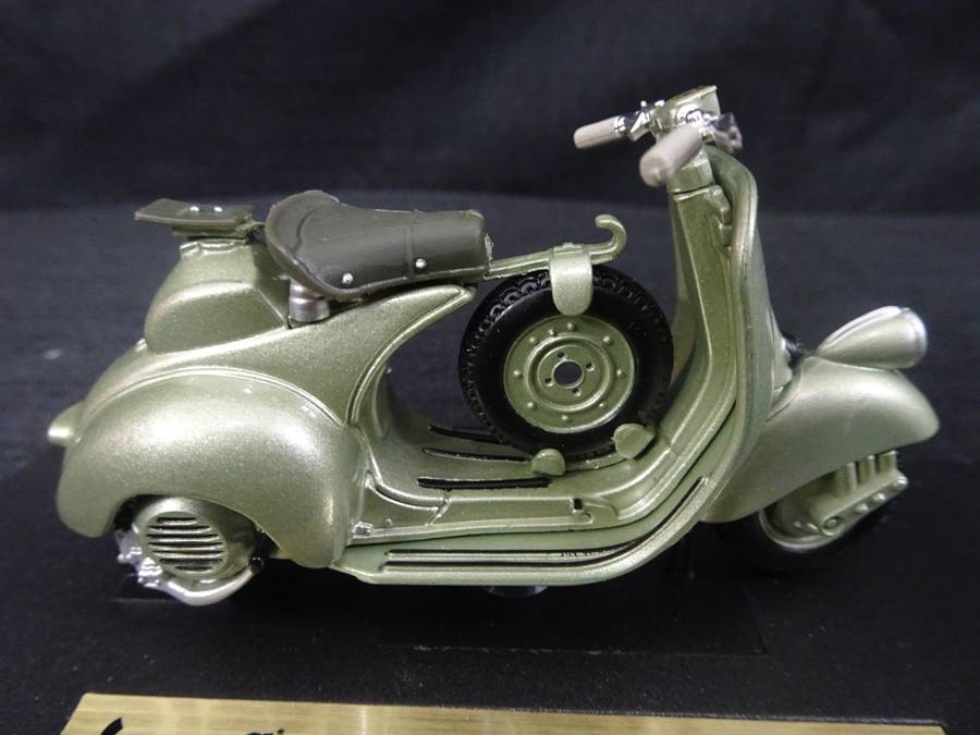 Vespa Scooter Sport 6 Giorni (1952) Maisto - Scale: 1:18 - Made In China