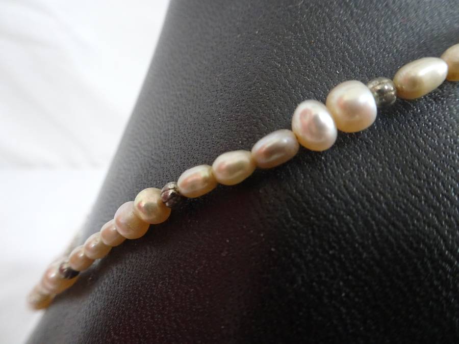 Gorgeous Vintage Fresh Water Pearl Necklace  - In Good Condition