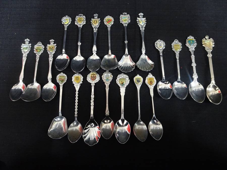 Vintage Joblot Of Twenty Interesting Teaspoons - See My Description