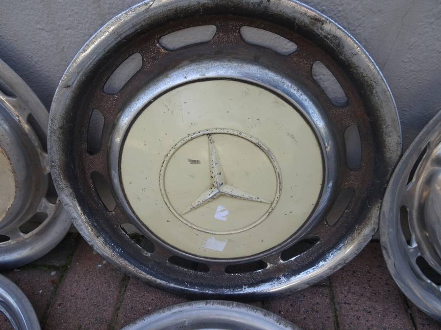 Collection Of Fifthteen Mercedes Benz Wheel Trimmings - In Secondhand Condition (View Images)