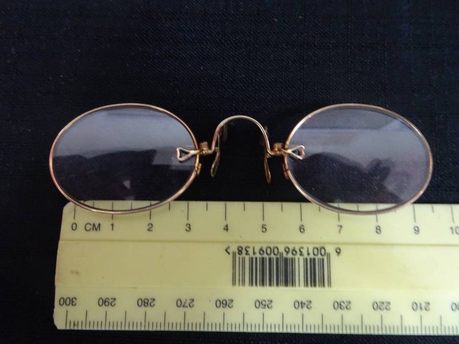 Stunning Vintage 1900 - 1930's Pinz Nez Spectacles with Case - Secondhand Condition