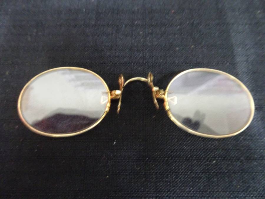 Stunning Vintage 1900 - 1930's Pinz Nez Spectacles with Case - Secondhand Condition