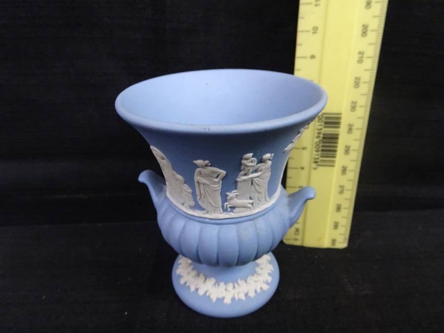 Stunning Vintage Wedgwood Blue Jasperware Pedestal Vase/Amphora - Made England