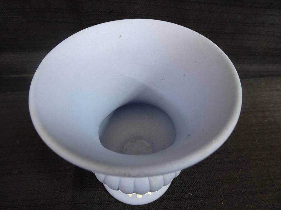 Stunning Vintage Wedgwood Blue Jasperware Pedestal Vase/Amphora - Made England