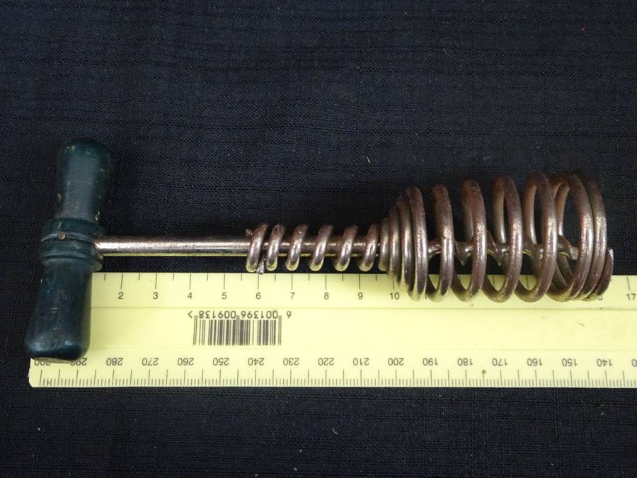 Two Vintage Wine Bottle Openers And Two Vintage Bottle Openers - In Good Condition