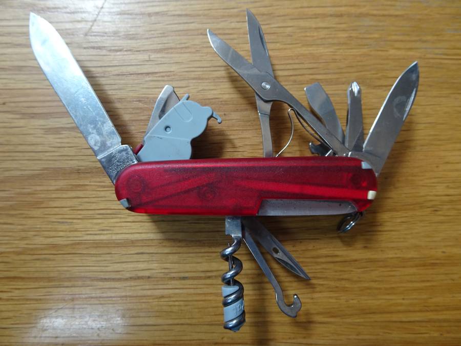 Stunning Victorinox Traveller Lite Swiss Army Multi Tool Knife - In Good Condition
