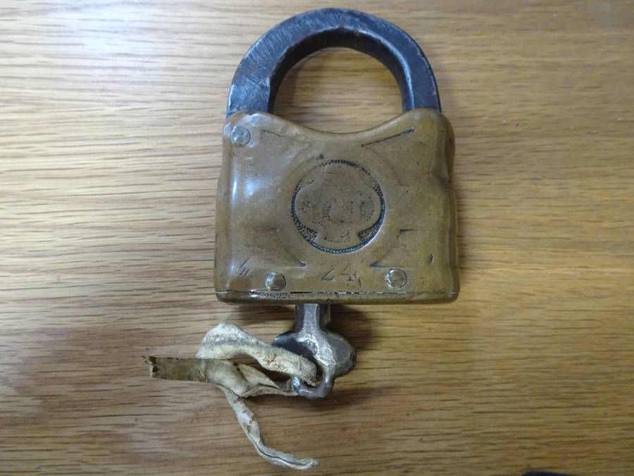 Very Stunning Antique Yale & Towne No.24 Brass And Metal Lock With Key - In Working Condition
