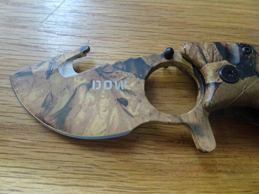 Stunning DOW Stainless (420) Brown Camo Assisted Open Gut Hook Pocket Hunting Knife