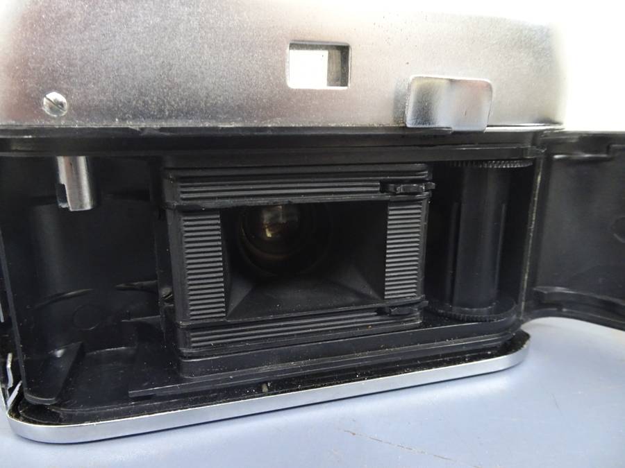 Stunning Vintage Halina Paulette Electric 35mm Point And Shoot Film Camera - Not Tested