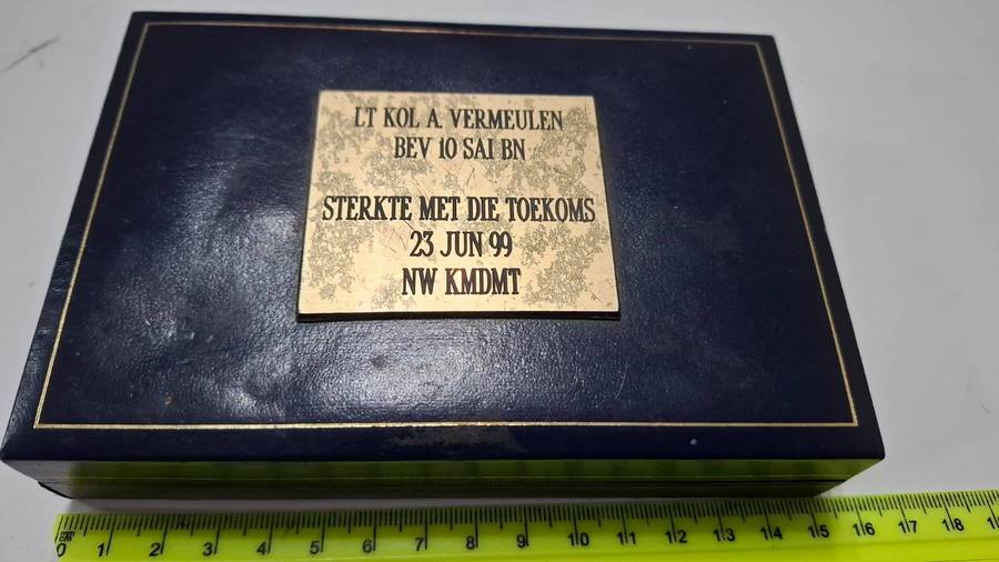 Very Rare SADF Medallion Awarded to Lt Kol A Vermeulen-Sterkte met die Toekoms 2Jun99 NW KMDMT Boxed
