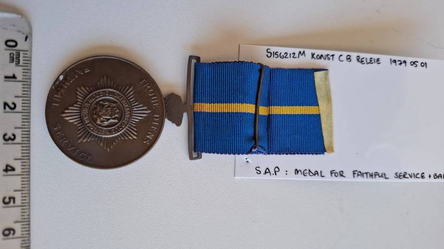 South Africain Police Medal for Faithful Service with Bar awarded to Konst C.B.Releie 1979/05/01