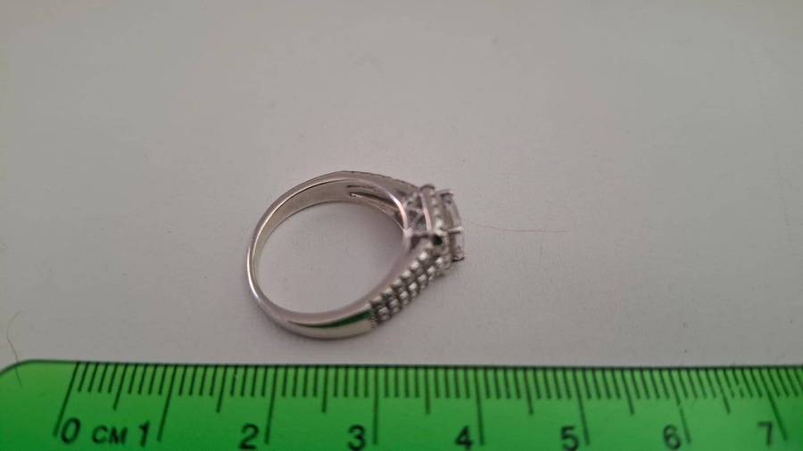 Stunning Sterling Silver 925 Engagement Ring with With Stone- 3.9 Grams-Dim 16mm Excellent Condition