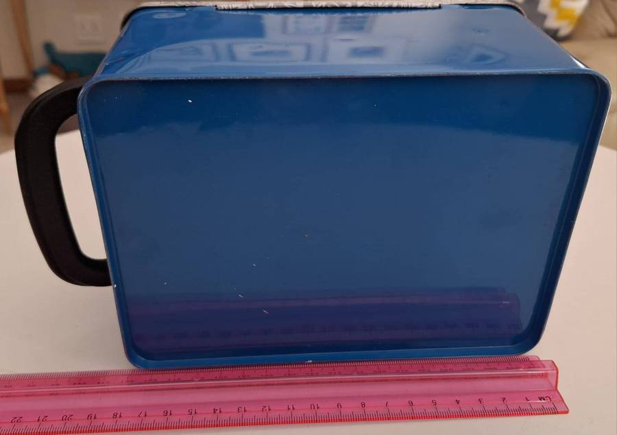 Stunning Hot Wheels Metal Car Carry Case - Holds 18 Cars - Excellent Condition