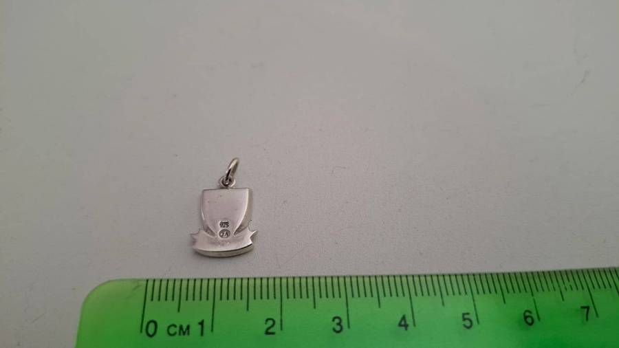 Sterling Silver Knights Crusader Templar Cross Shield Pendant Charm  2.3 grams Great Condition