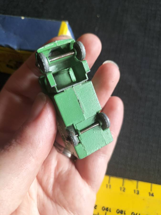 Very Rare Vintage Moko Lesney Match Box Series NO17 - Green Bedford Removals Van - Made in England
