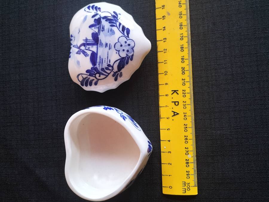 Vintage Hand-Painted Delft Blue Ceramic Heart Trinket or Juwelry Box from Holland