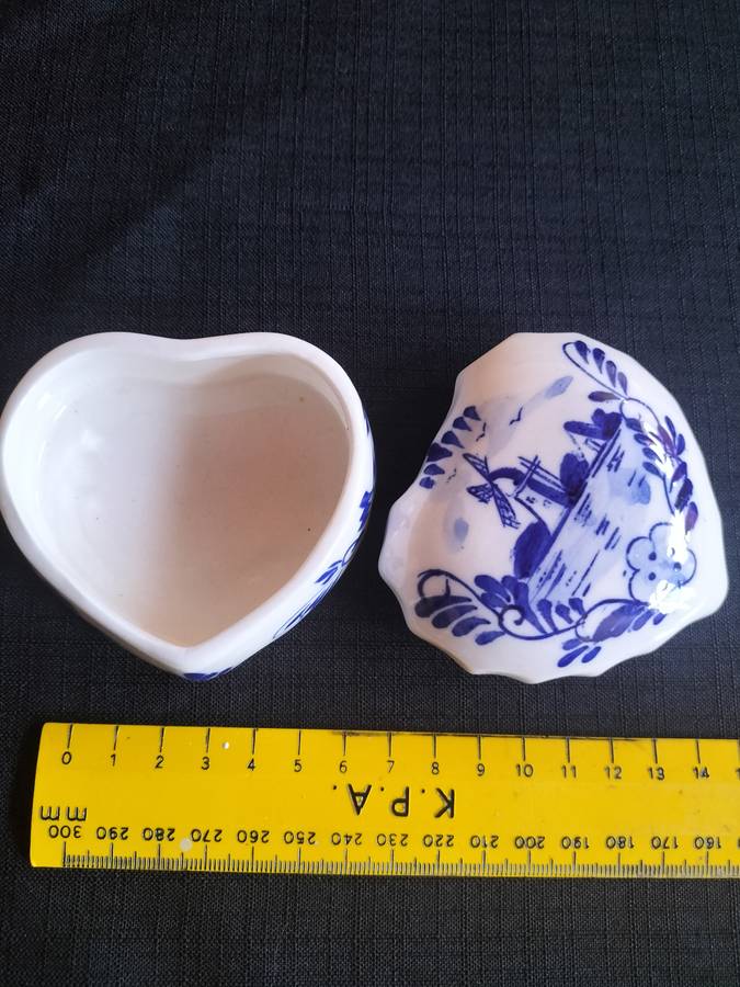 Vintage Hand-Painted Delft Blue Ceramic Heart Trinket or Juwelry Box from Holland