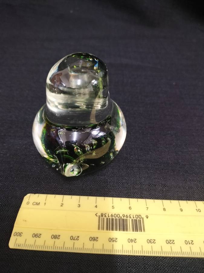 Vintage Art Clear Glass Bird Paperweight With Dark Green Bubbles - Good Condition