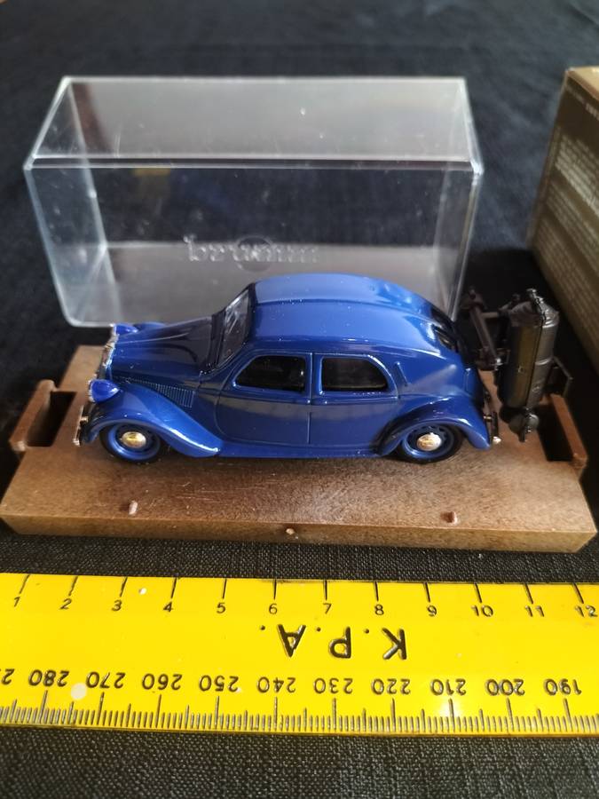 Vintage Brumm R60 , 47HP Lancia Aprilia Berlina 1939-1944 - Versione Gasogeno- Good Condition