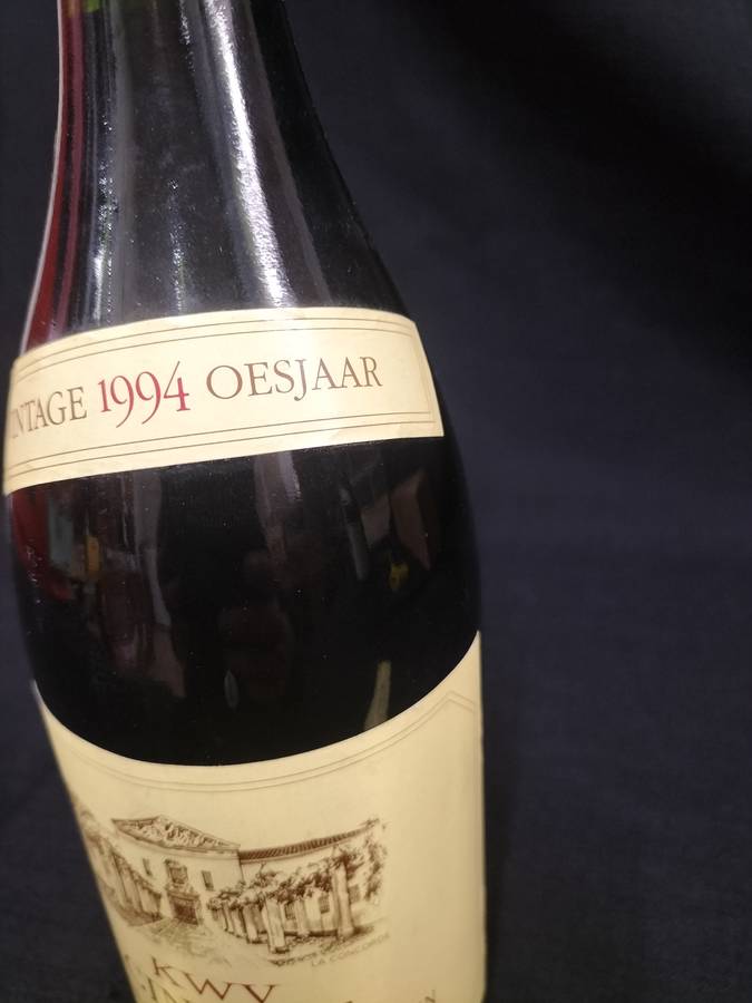 Vintage 1994 Oesjaar Vintage KWV Cinsaut - 750ml - Sealed - Bottled by KWV Paarl