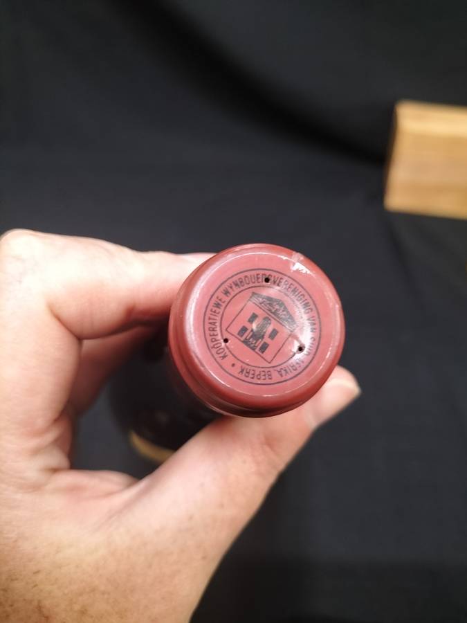 Vintage 1994 Oesjaar Vintage KWV Cinsaut - 750ml - Sealed - Bottled by KWV Paarl