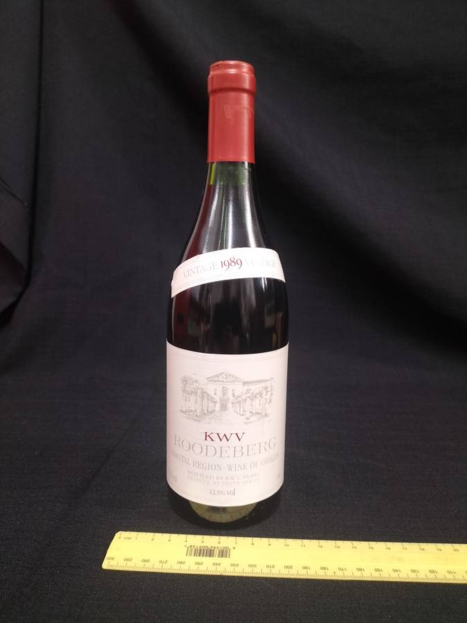 Vintage 1989 Vintage KWV Roodeberg  - 750ml - Sealed - Bottled by KWV Paarl