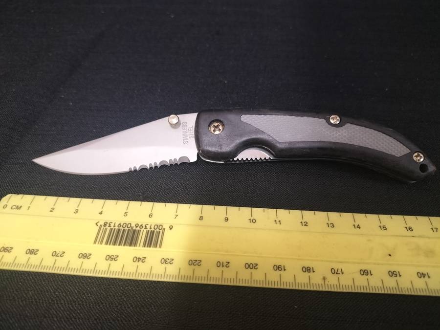 Stainless Steel Blade Liner Black Folding Knife - Good Condition