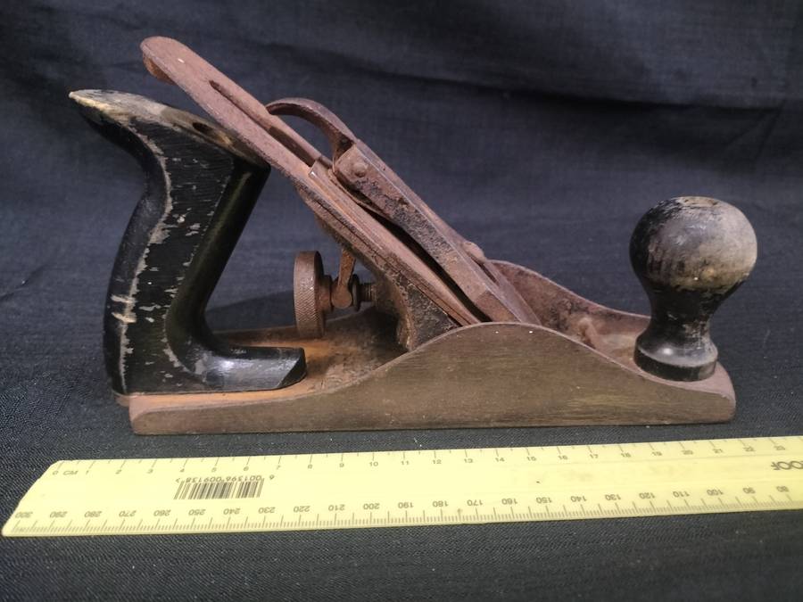 Unknown Vintage Hand Bench Plane - Made in USA - View Description