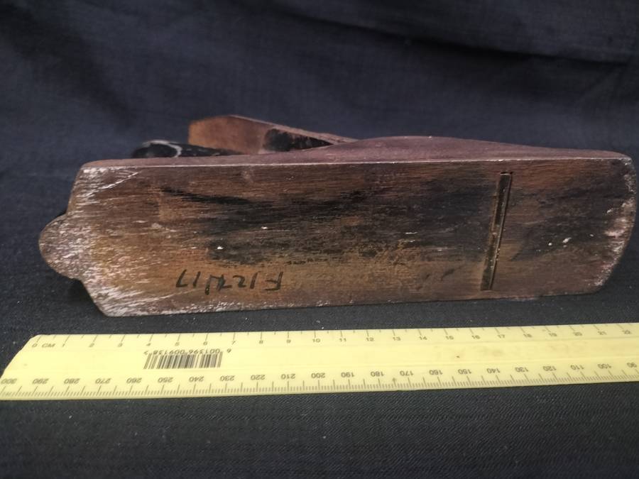 Unknown Vintage Hand Bench Plane - Made in USA - View Description