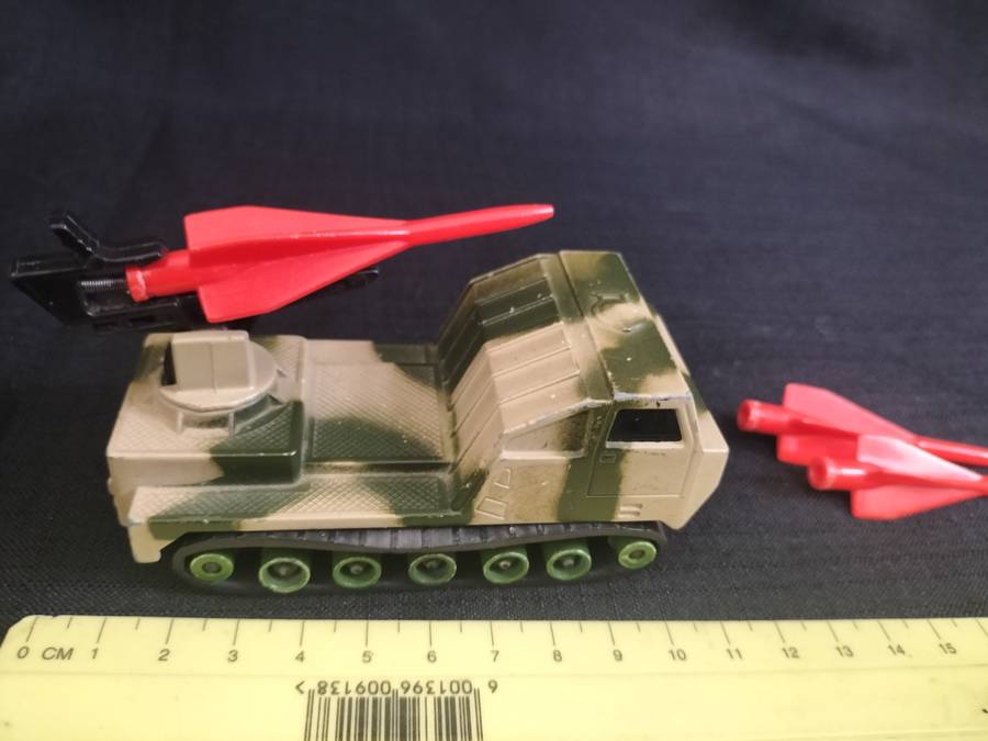 Very Rare Vintage Lesney Match Box Series 1977 -K117 Battle Kings SP Hawk Launcher- View Description