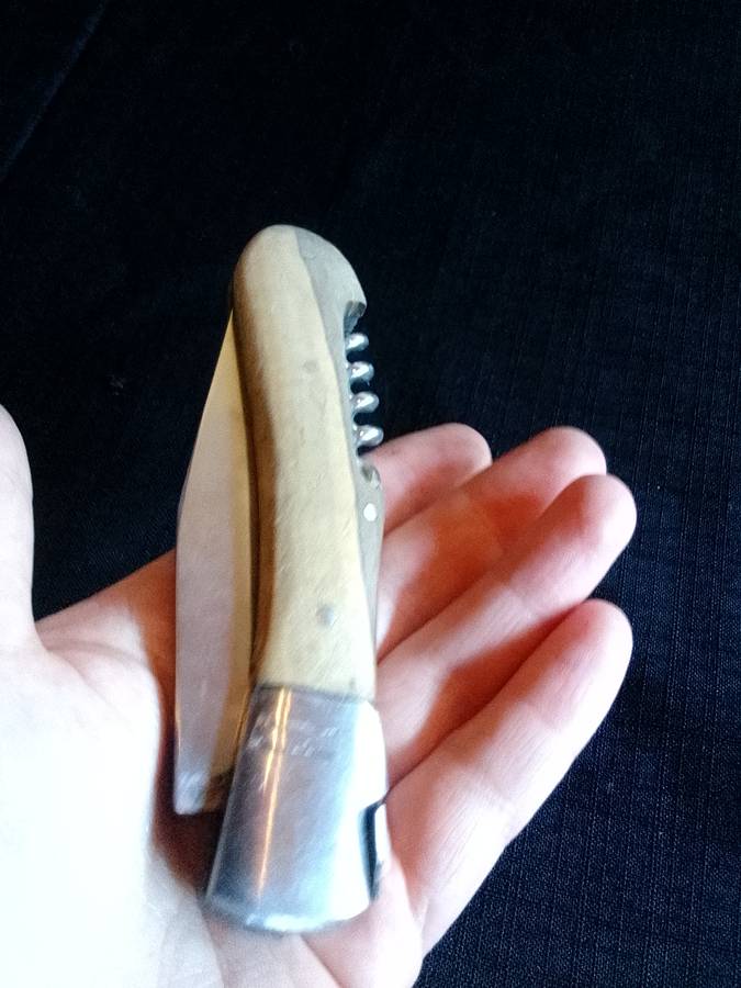 Stunning Laguiole Pocket Knife with Wooden Handle in Excellent Condition L:215m