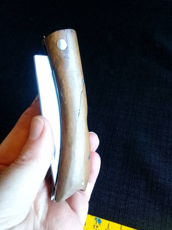 Beautiful Pocket Knife with Wooden Handle in Excellent Condition L: 190mm