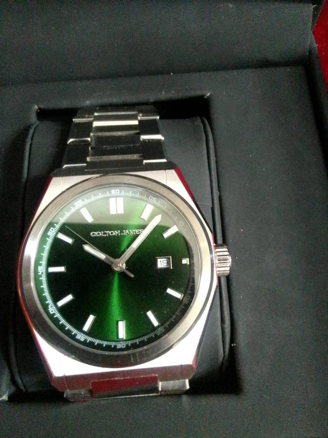 Stunning Colton James Premium Marverick Mens Wrist Watch - Quartz Version - Silver / Emerald Green