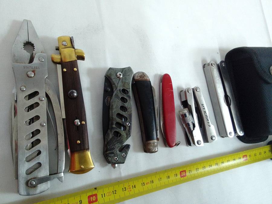 Stunning Collection Of Seven Pocket And Multi Function Folding Knifes - See Description