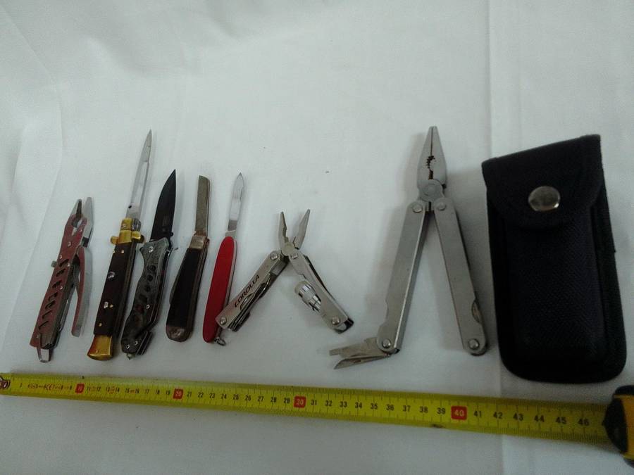 Stunning Collection Of Seven Pocket And Multi Function Folding Knifes - See Description
