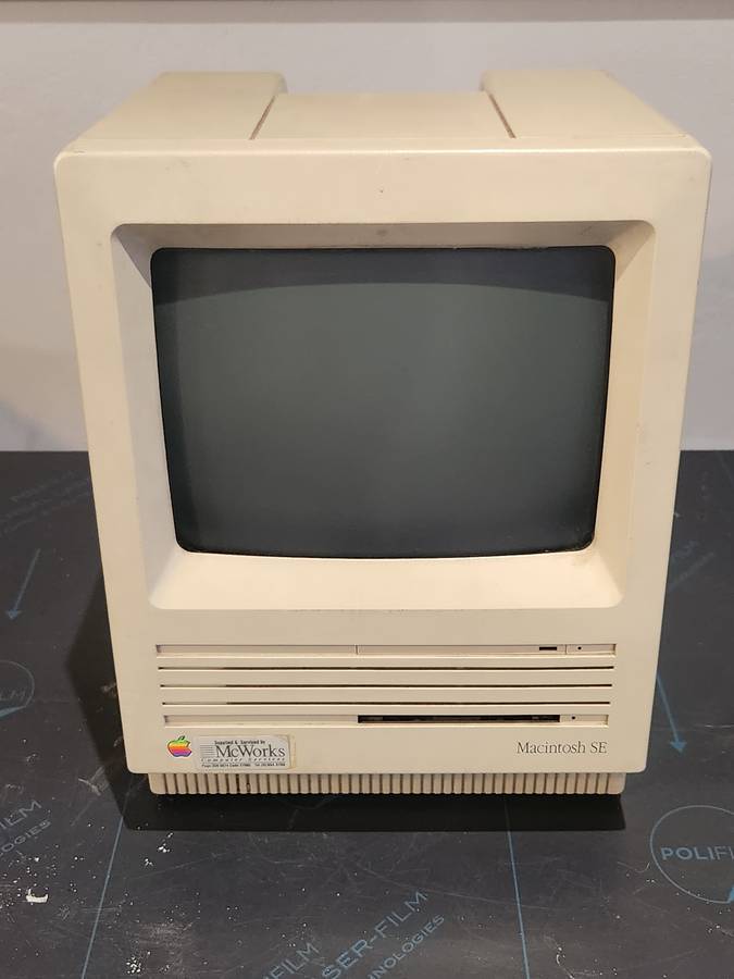 Apple Macintosh SE