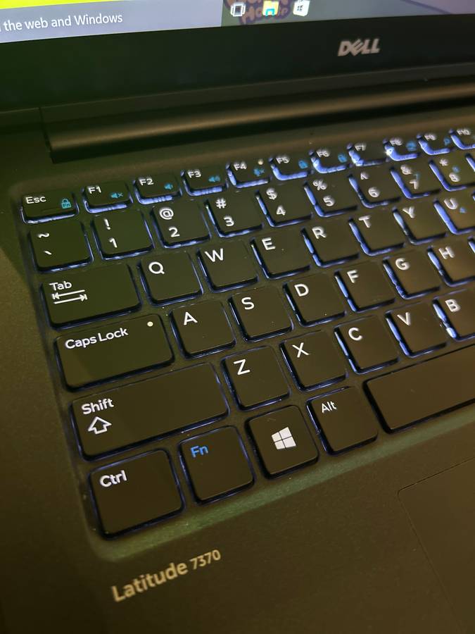 Dell 7370 Ultrabook Laptop - QHD 3K Touch Screen - Intel Core M7 - 16GB RAM - 512GB SSD Windows 11