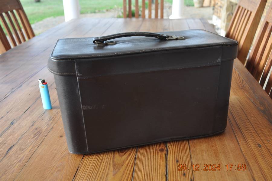 Vintage Roche Vinyl Carry Case