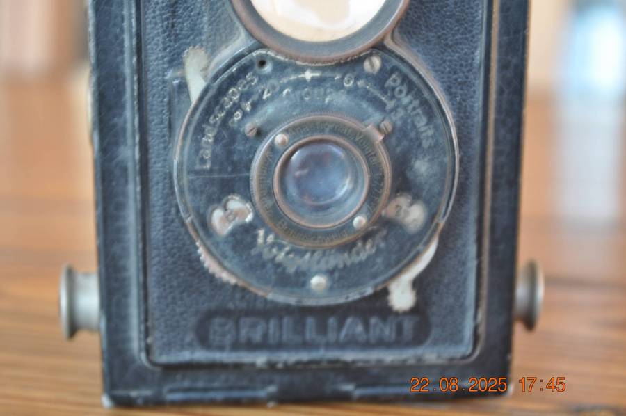 Vintage Voigtlander Brilliant Film Camera