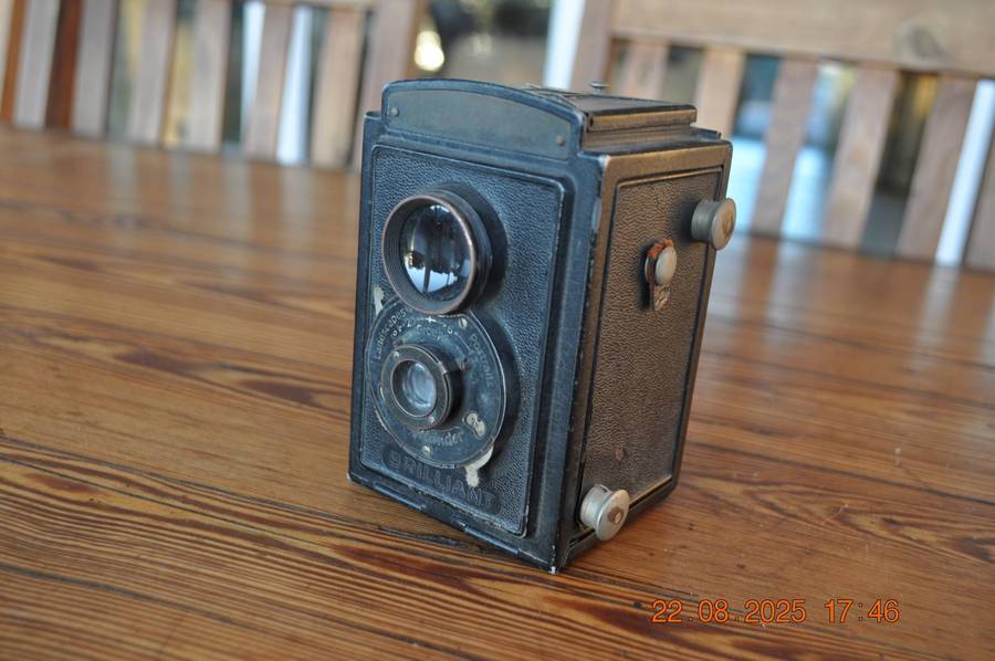 Vintage Voigtlander Brilliant Film Camera