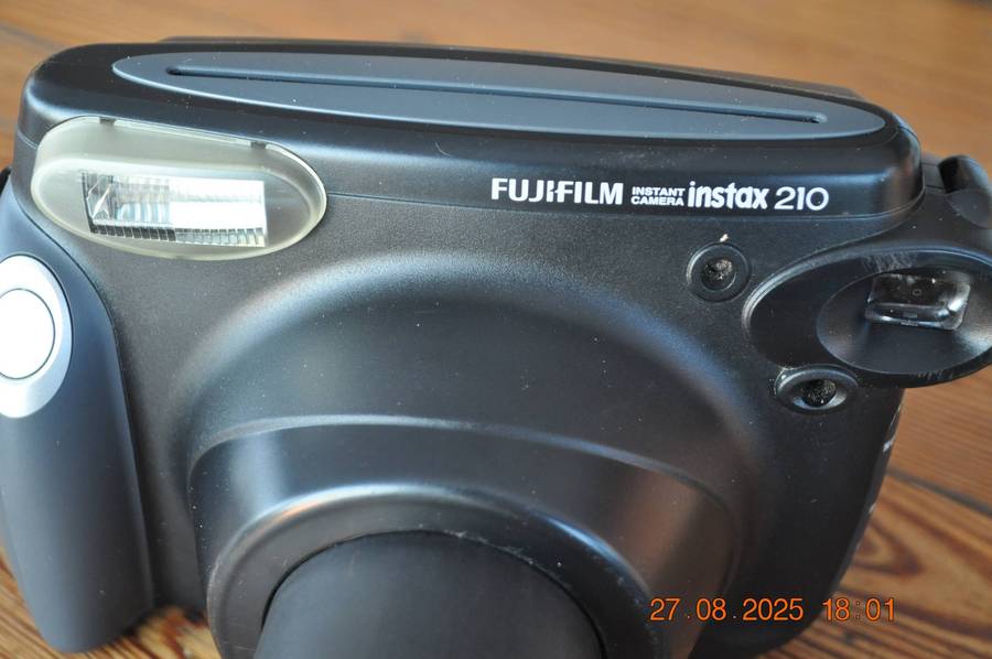 Fijifilm Instant Camera Instax 210 (as is)