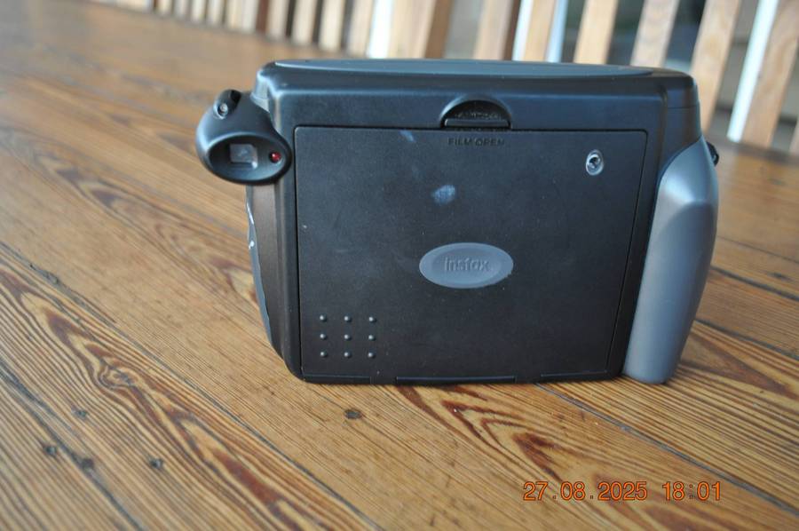 Fijifilm Instant Camera Instax 210 (as is)