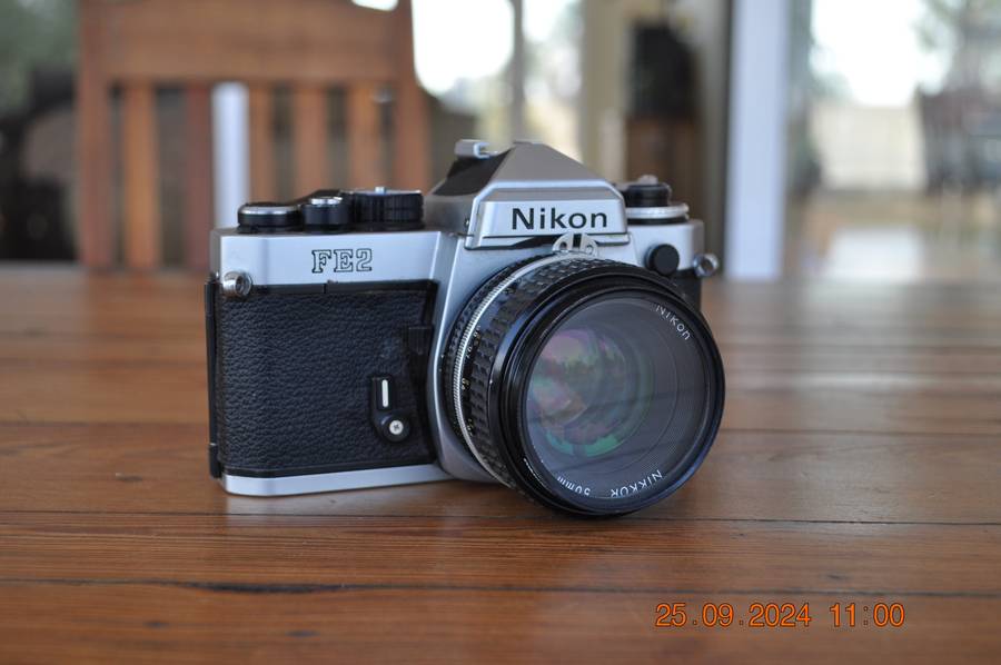 Nikon FE2 35mm Film Camera Lens Nikon 50mm 1:1.8