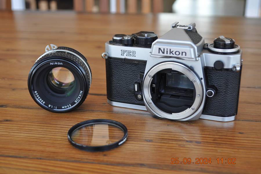 Nikon FE2 35mm Film Camera Lens Nikon 50mm 1:1.8