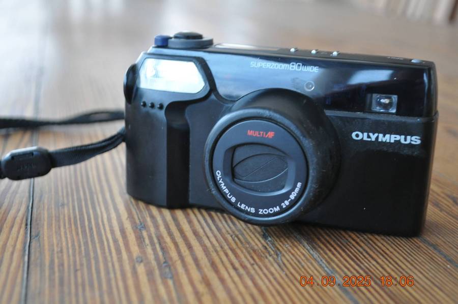 Olympus Superzoom 80 Wide 35mm Film Camera