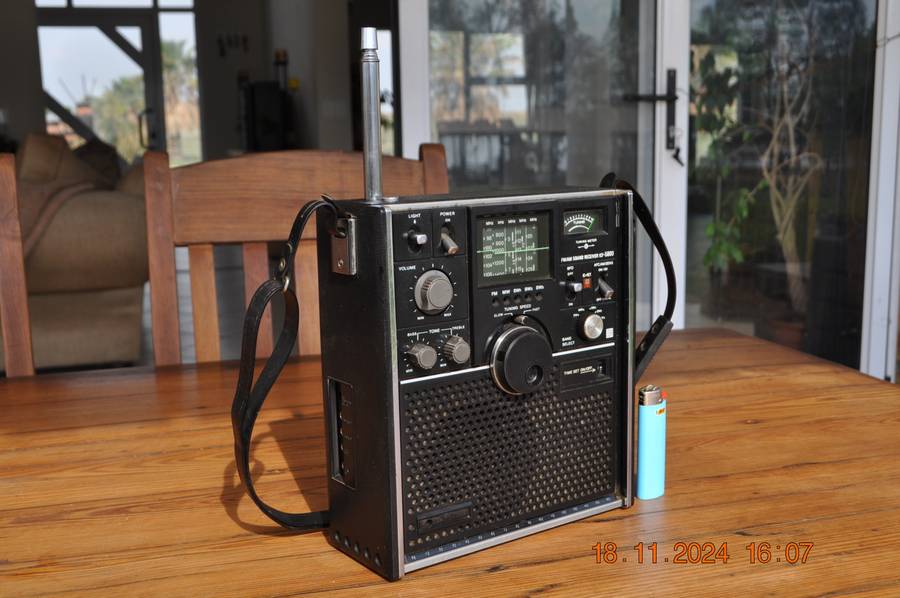 Vintage Sony ICF-5800H 5 Band Radio Sky Sensor Am Fm