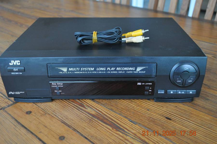JVC VHS Video Cassette Player (tested working)