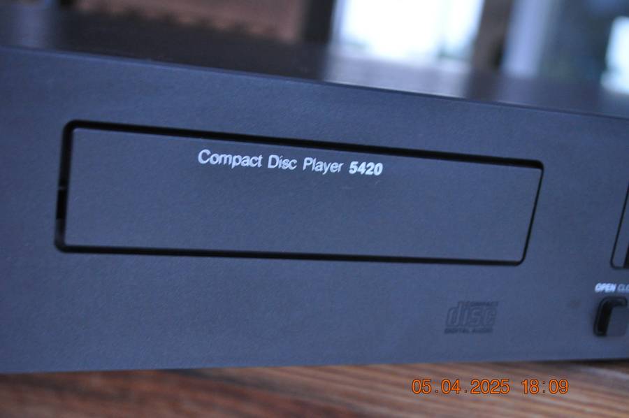 NAD 5420 CD Player (display not working)